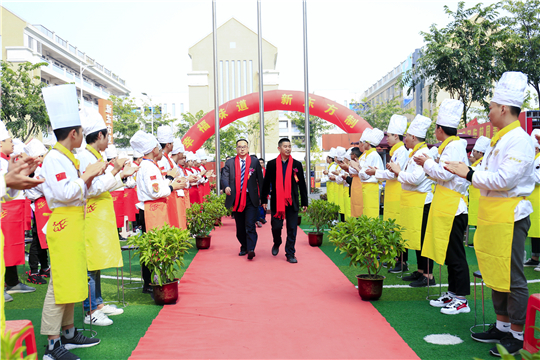 3��4��У��ǩԼ��ʽ�ߵ�ʮ�ڶ���࿪�����