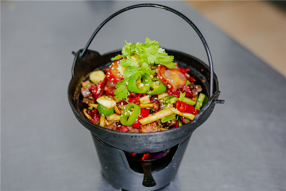 ����������