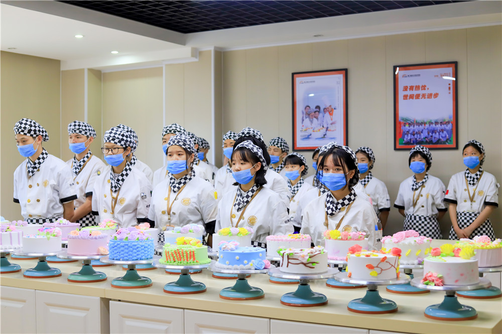 ����׶ο���