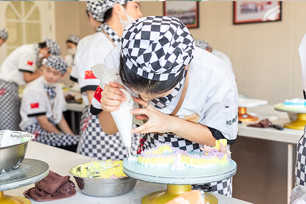 �����¶������ѧУ�±�����