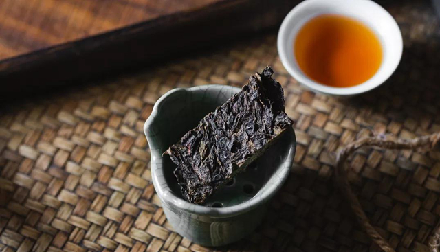 ���������ߴ��ϵ�ĸɻ����������̲�ڸ��ܱȶ��ָ߳�һ�