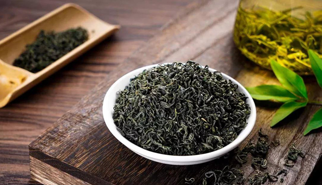 ���������ߴ��ϵ�ĸɻ����������̲�ڸ��ܱȶ��ָ߳�һ�