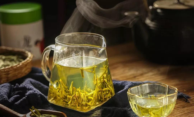 ���������ߴ��ϵ�ĸɻ����������̲�ڸ��ܱȶ��ָ߳�һ�