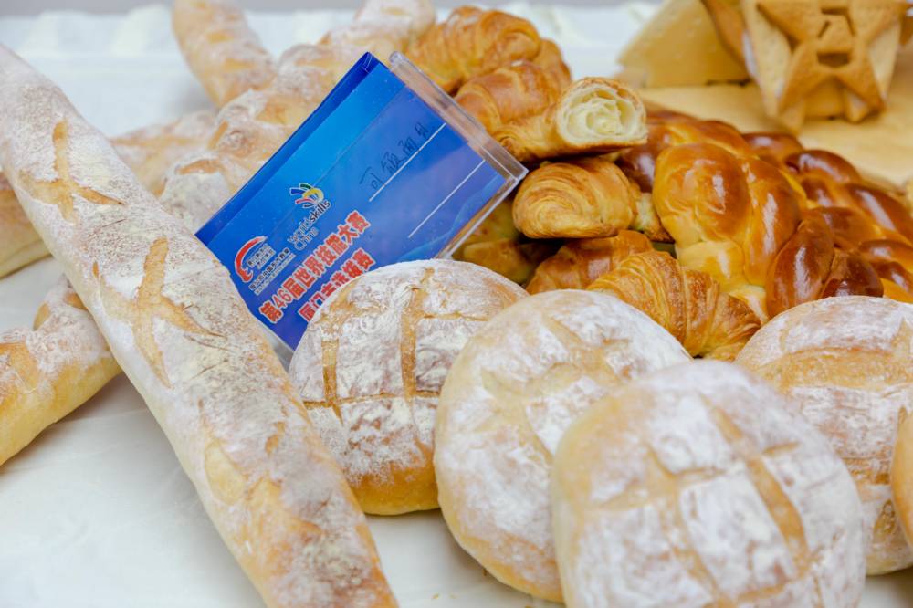 ��46�����缼�ܴ������決����Ŀ������ѡ������Ʒһ��