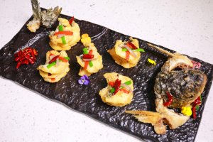 Ʈ���߿���