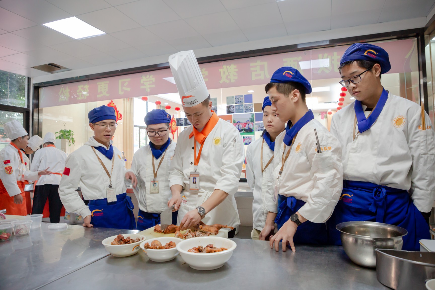 ����ܳ����Ͽ�