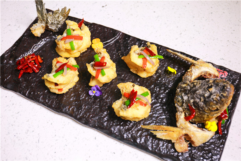 Ʈ���߿���