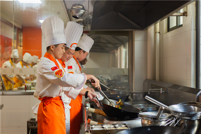 �����¶������ѧУ