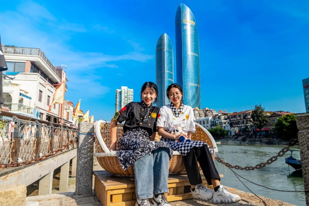  ���б�ҵŮ��ѧʲô�����ã�����ѧУӭ����Ů�������ȳ����쿴