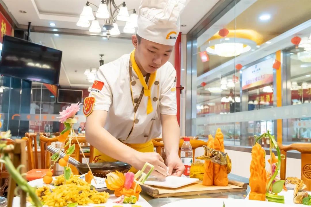 ��У��������ѧ��������ѧУ����ѧϰ��⿣�ѧ�����ʲô���ƣ�