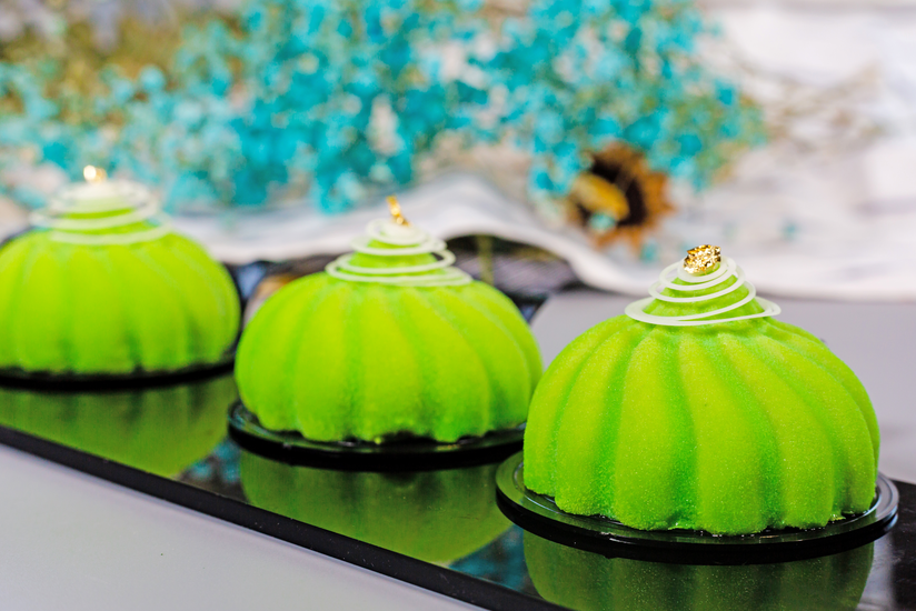 ��ɫ������