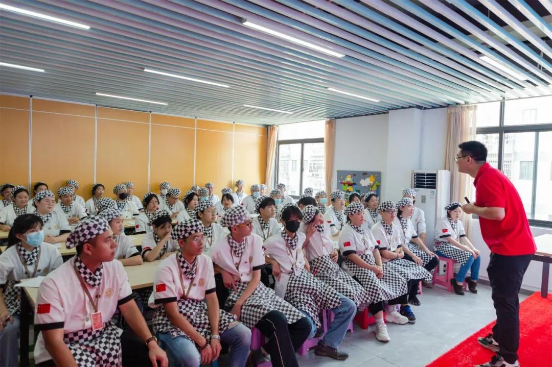 ְΪ���� | ֱ�������¶���У����༯���������Ի��ֳ���