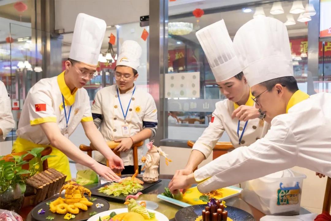 ��ѧ������ӭ��λ�������������¶�����