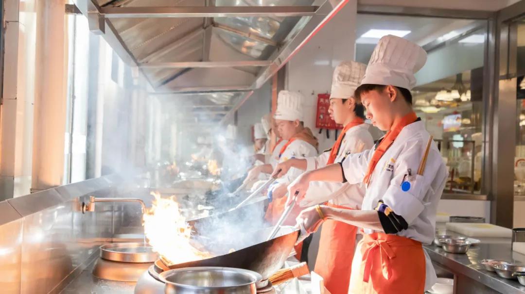 ��ѧһ�����������£���ôѧ��ʦֵ���Ƽ���