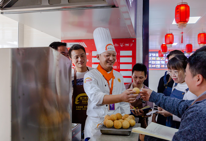 ������Ⱥ��δ����ѧ����ҵ�ɾ��Ƚ�������