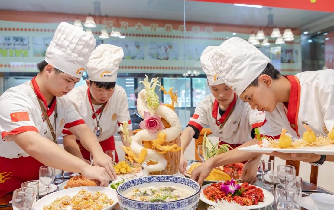 �ǲ��Ǻ�ѧУ�����������֪��