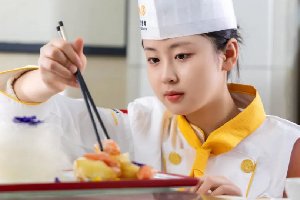 ����400�����µ��п������������飬��У����ü���ˣ�