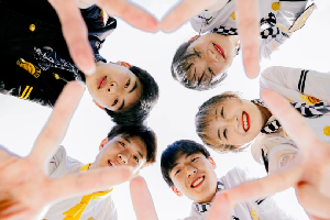 14���ʴ���������˽������¶������ѧУ