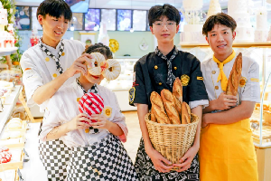 ��У�����⣬תУҪ����ح���������¶���ѧ��תѧ�Ĺ��£�