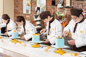 �������¶����������⣬�����Ӵ���ŷ��ֶ��Ǽٵ�