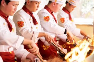 ��У�����⣬תѧ�¶���������У����תѧ������׼