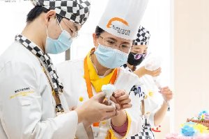 �и߿���������Ҫȫ���Ը���ҲҪΪ�Լ�������