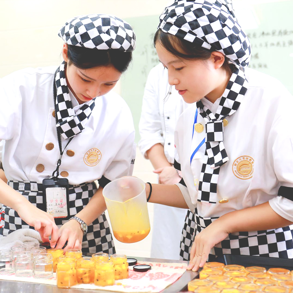 ������Ϊ�����ϸ��в�����ְУ��һƪ���¸������ְУ�����ƣ�