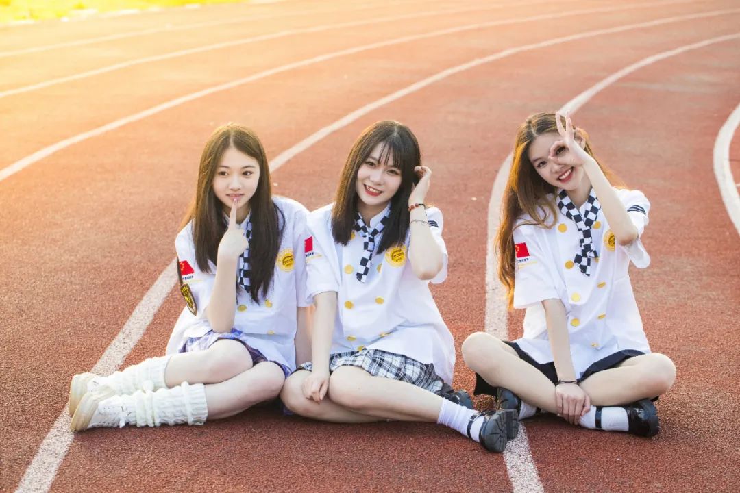 ��ѧ�ڼ�����ʼ���ȸ��Լ������������롱��~