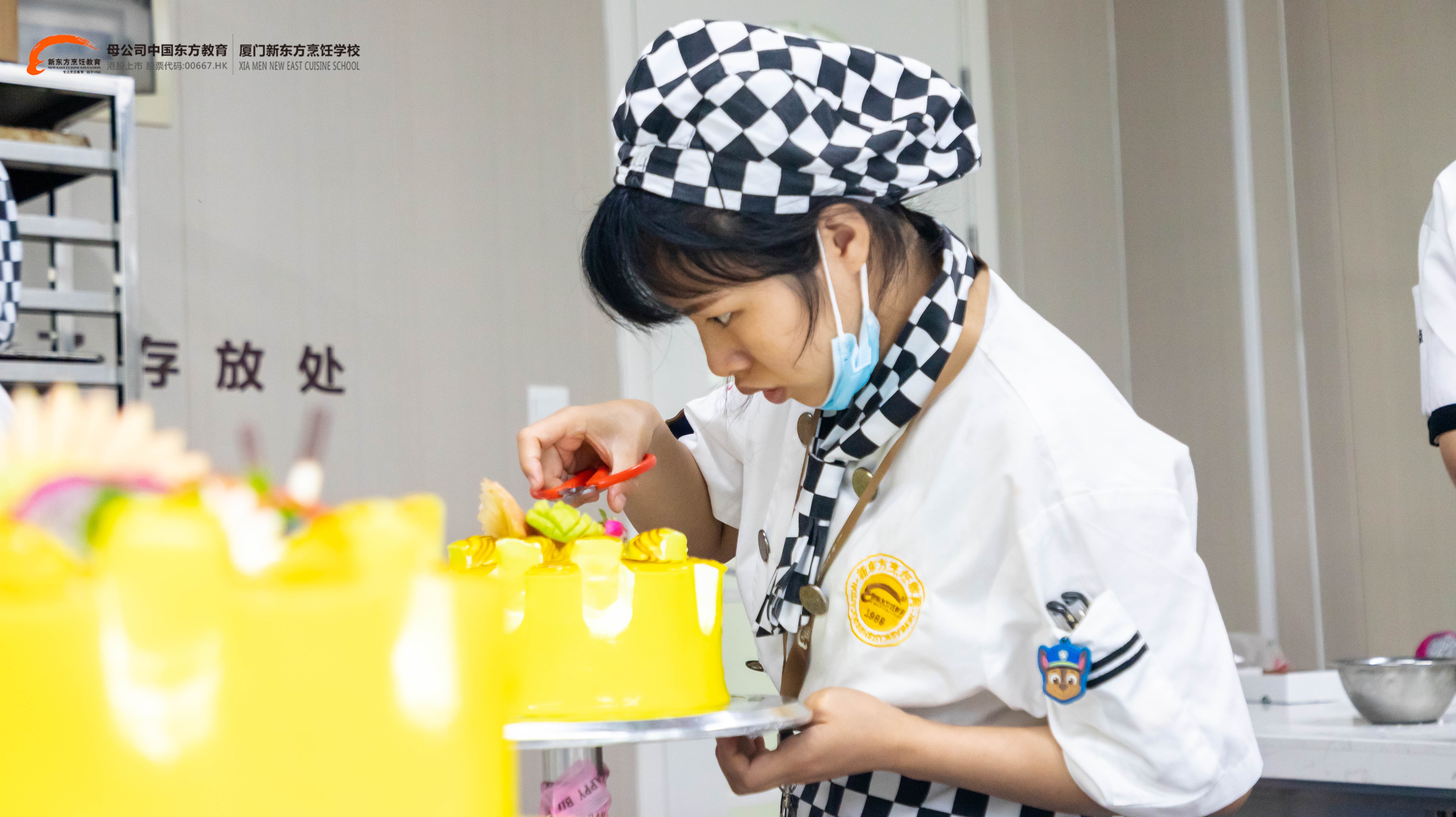 9����Ѯ�ˣ������¶�������תУ����