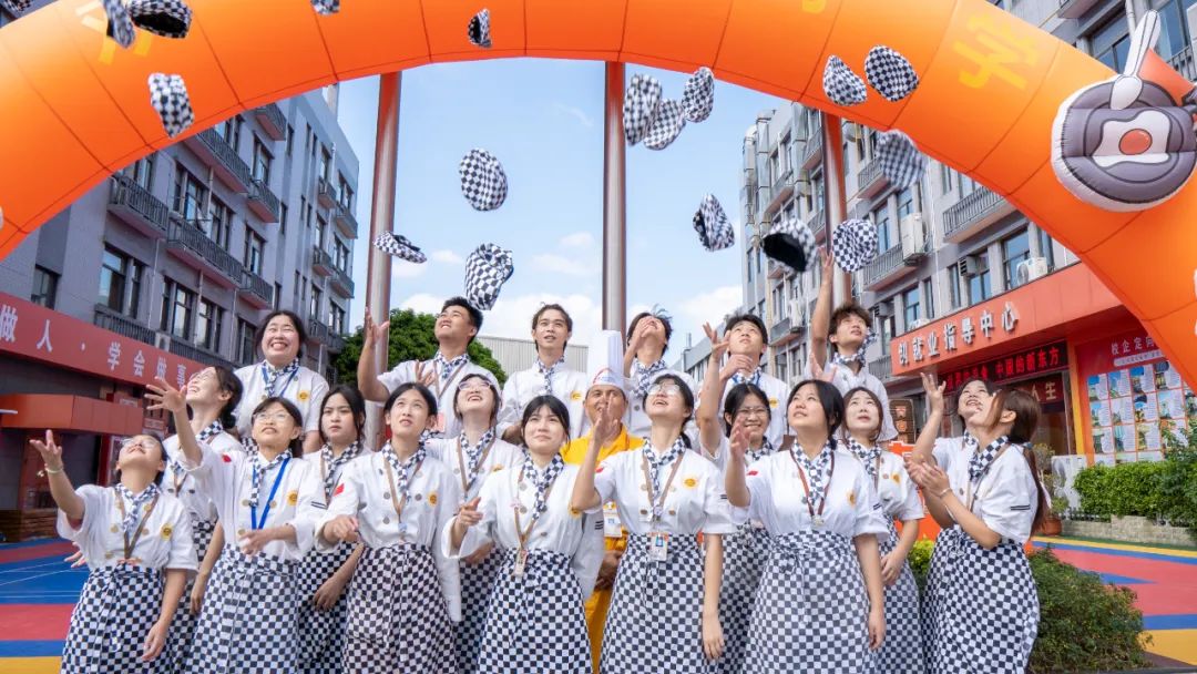 Ϊʲôͬ�Ǻ決ʦ����Ĺ��ʺͱ��˵Ĳ����ô��