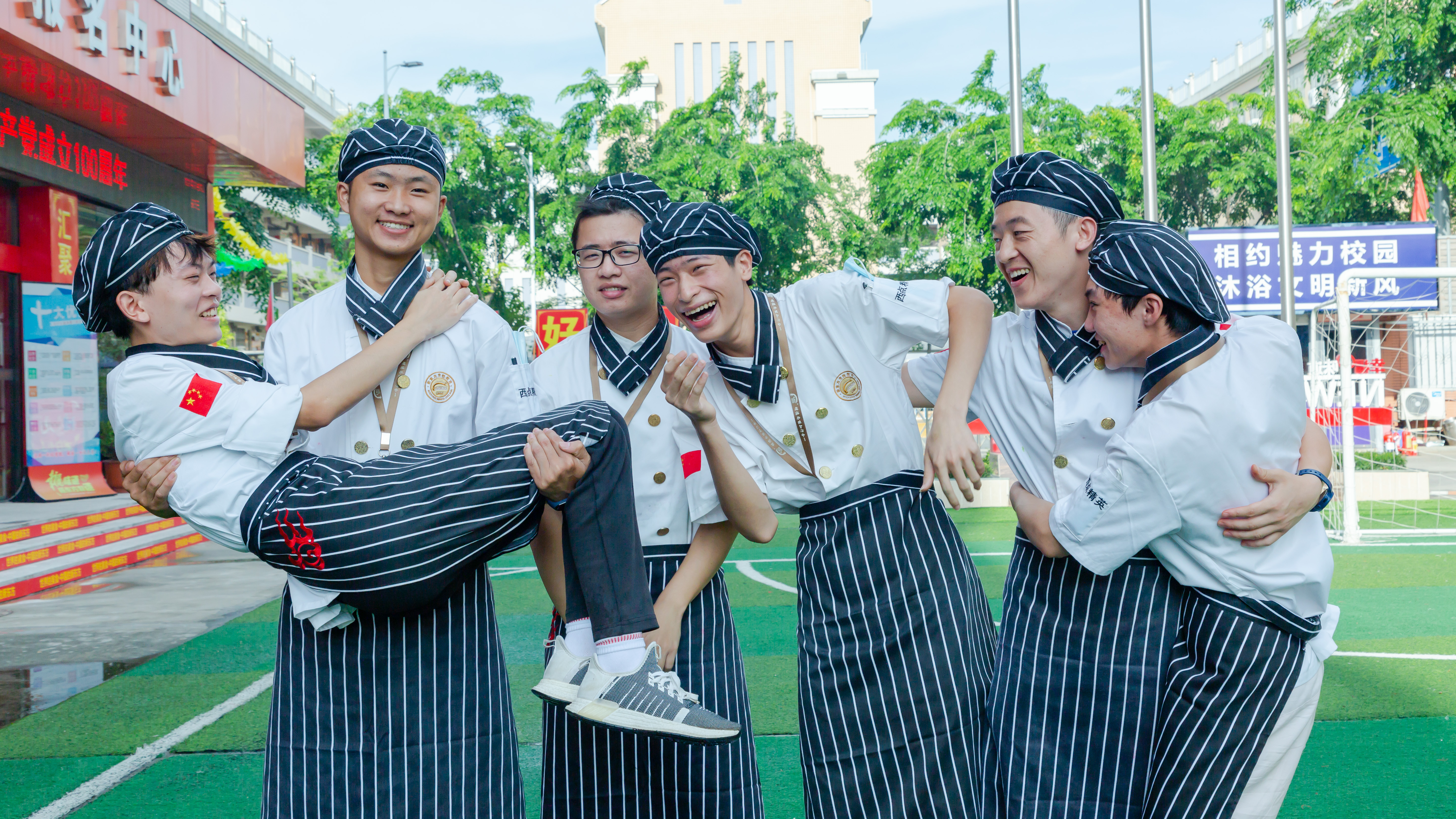 ��ོ�ལ����������ɼ�һ�㣬������������Ϯ~