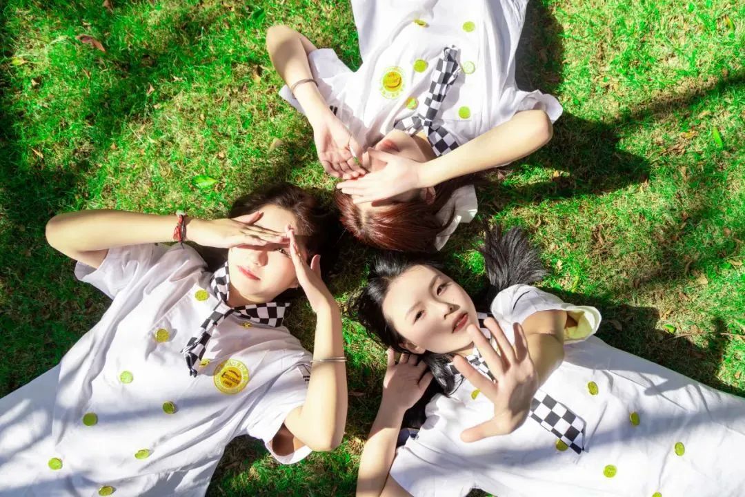 �����¶�������ʦ�����ֲᣬ����գ�