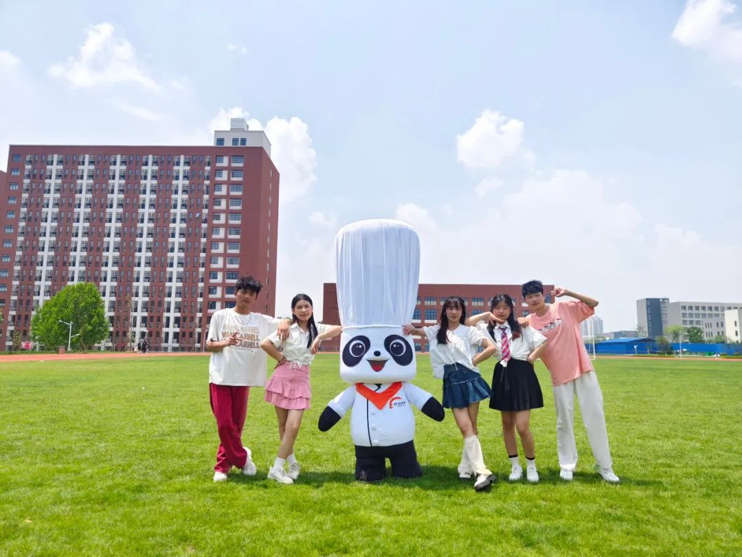 ��У԰����߽������¶������ഺ����