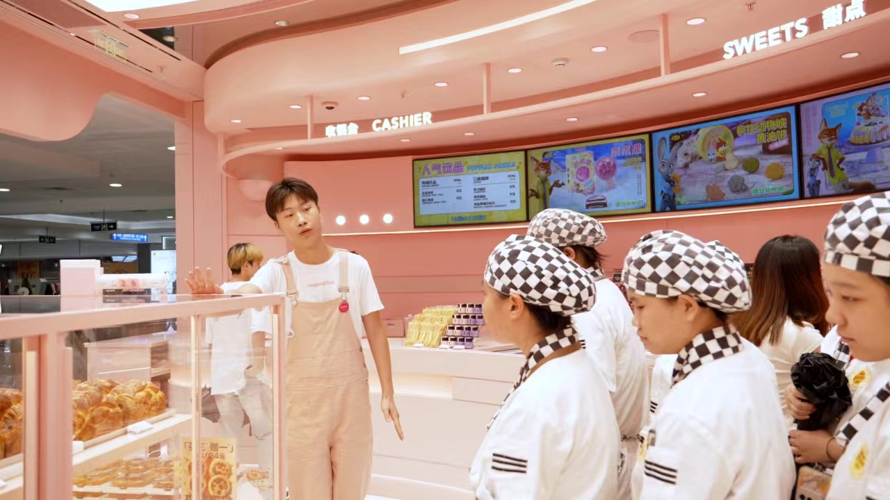 ����֪���� ���м�ѧ����Уѧ�ӽ�����ǿ���󡱹�Ħ��ѧ�С�����