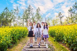 ���������������¶������ѧУѧ�ӵ�ѧϰ�������ճ��ɣ�