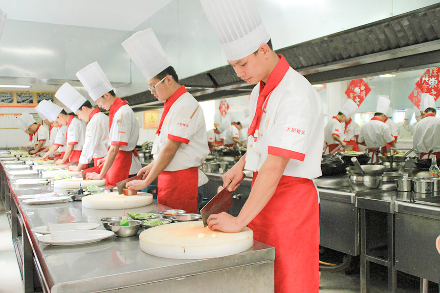 ��˵���������¶��������Ǹ���������ѧУ��