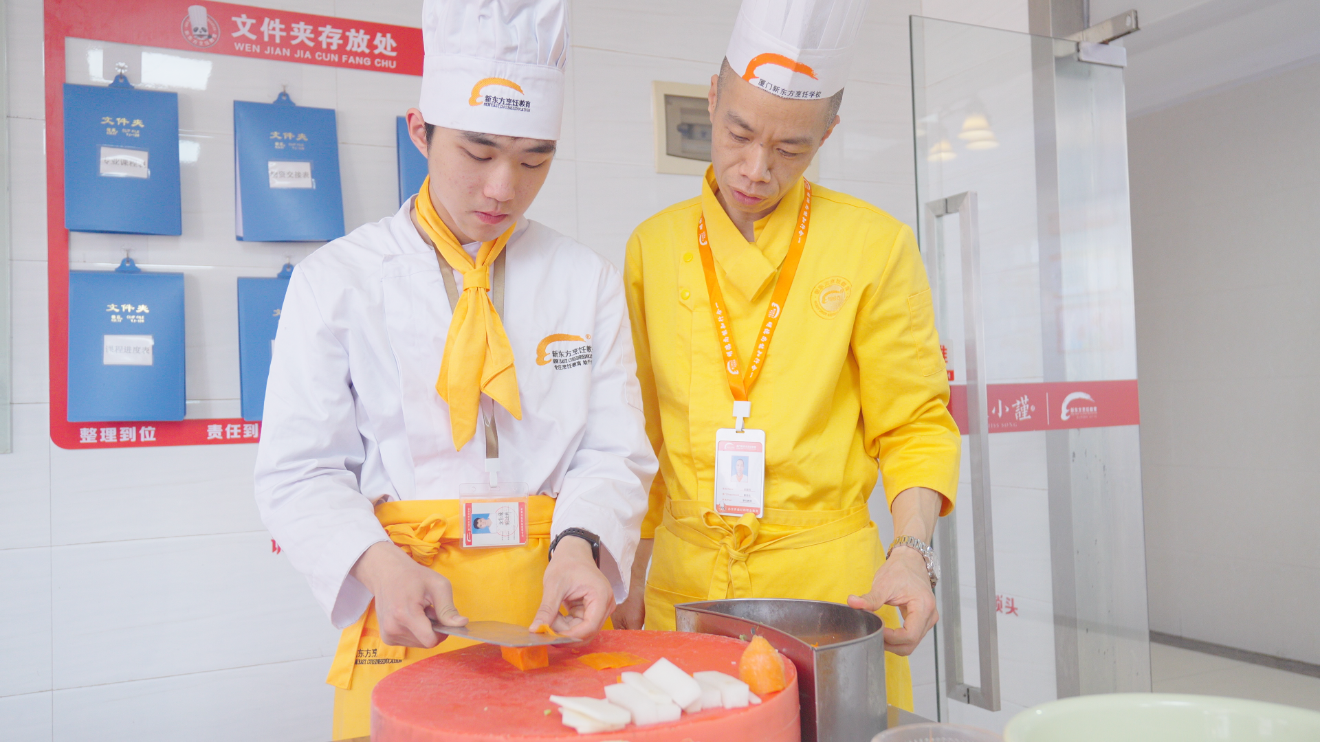 ��������̸���򿭷壺����תѧ��⿣��Ȱ�����ѧϰ���иɾ���