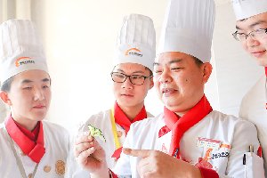 �ഺ�����ޣ���Ӳ�������������¶�����У԰�ճ�~