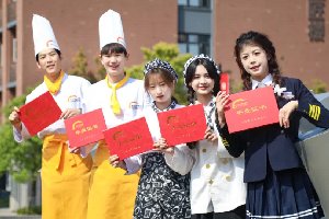 2025�꣬�������¶������ѧУ������ЩС����