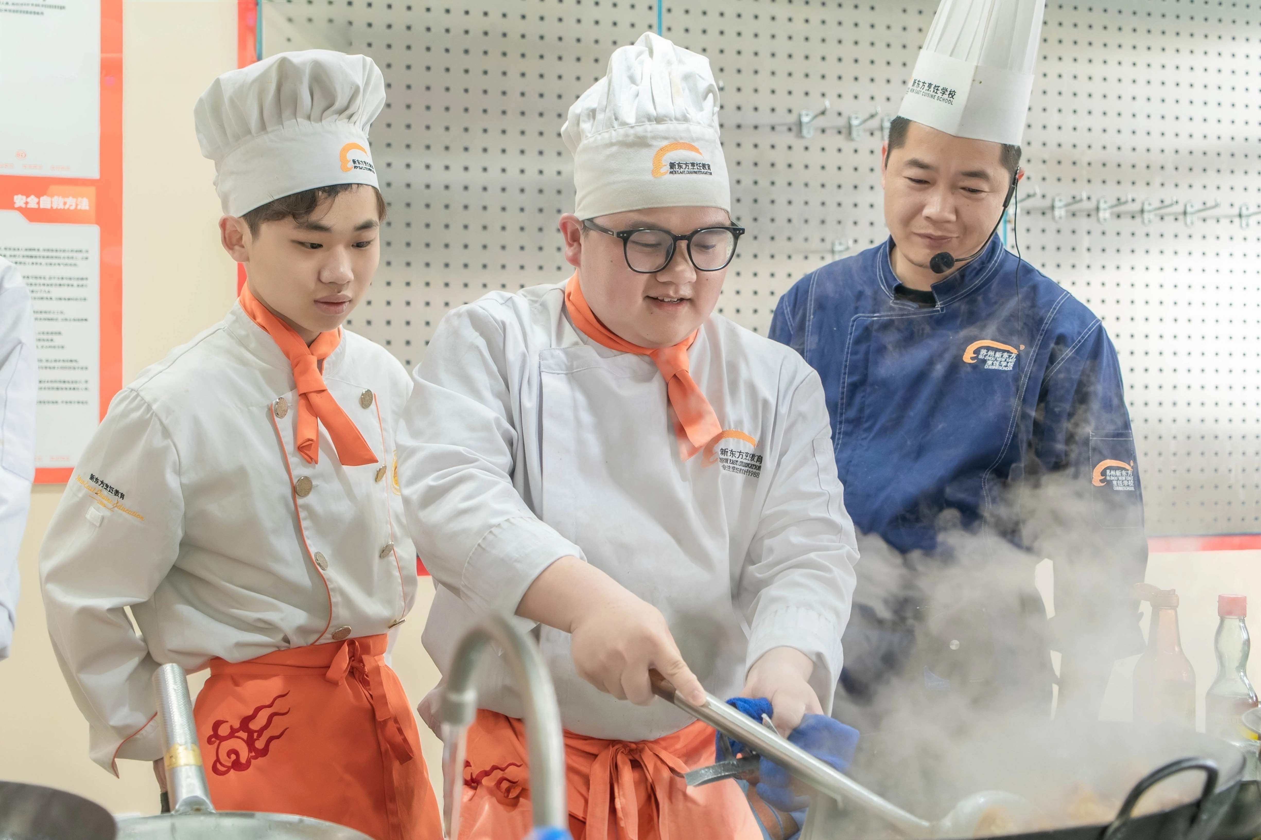 �㿴�����������¶���ѧ����΢��״̬��û�гɼ�����ѹ����