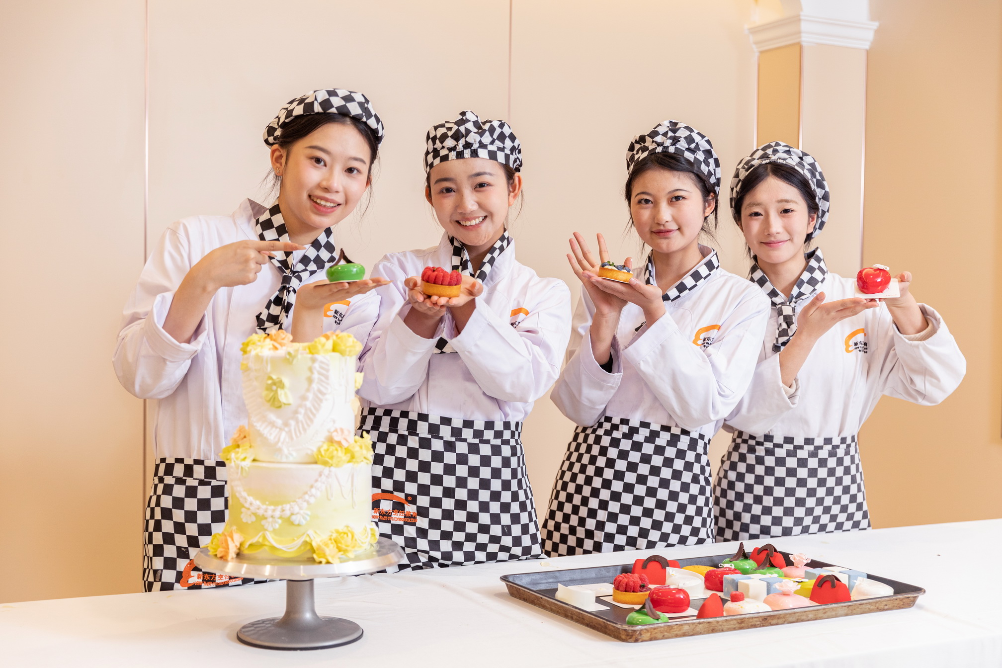 ���ſڵĢ��ְУ���������������Ķ�����