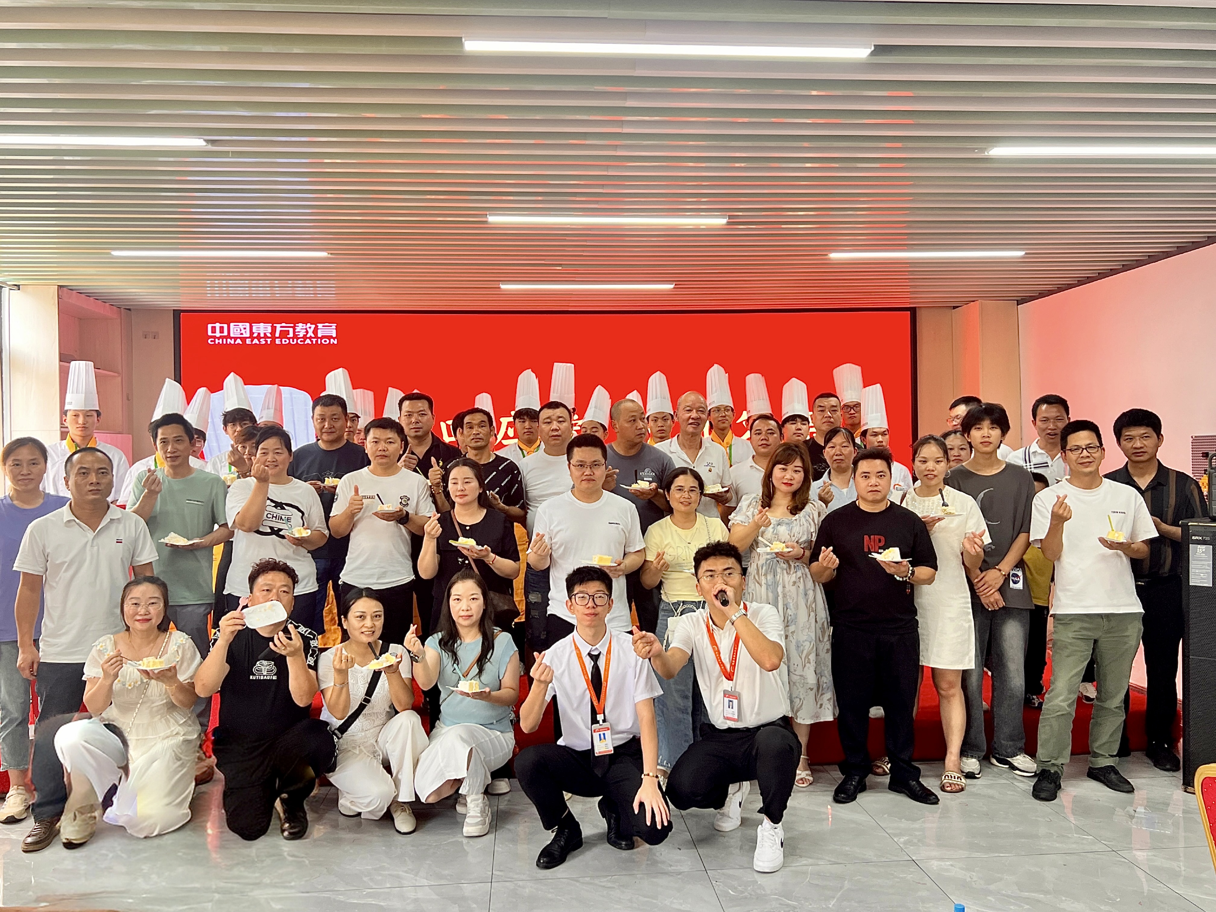 ���԰���Ӧ������У����ܳ�2406�ุ�׽ڼҳ���֤��������У�