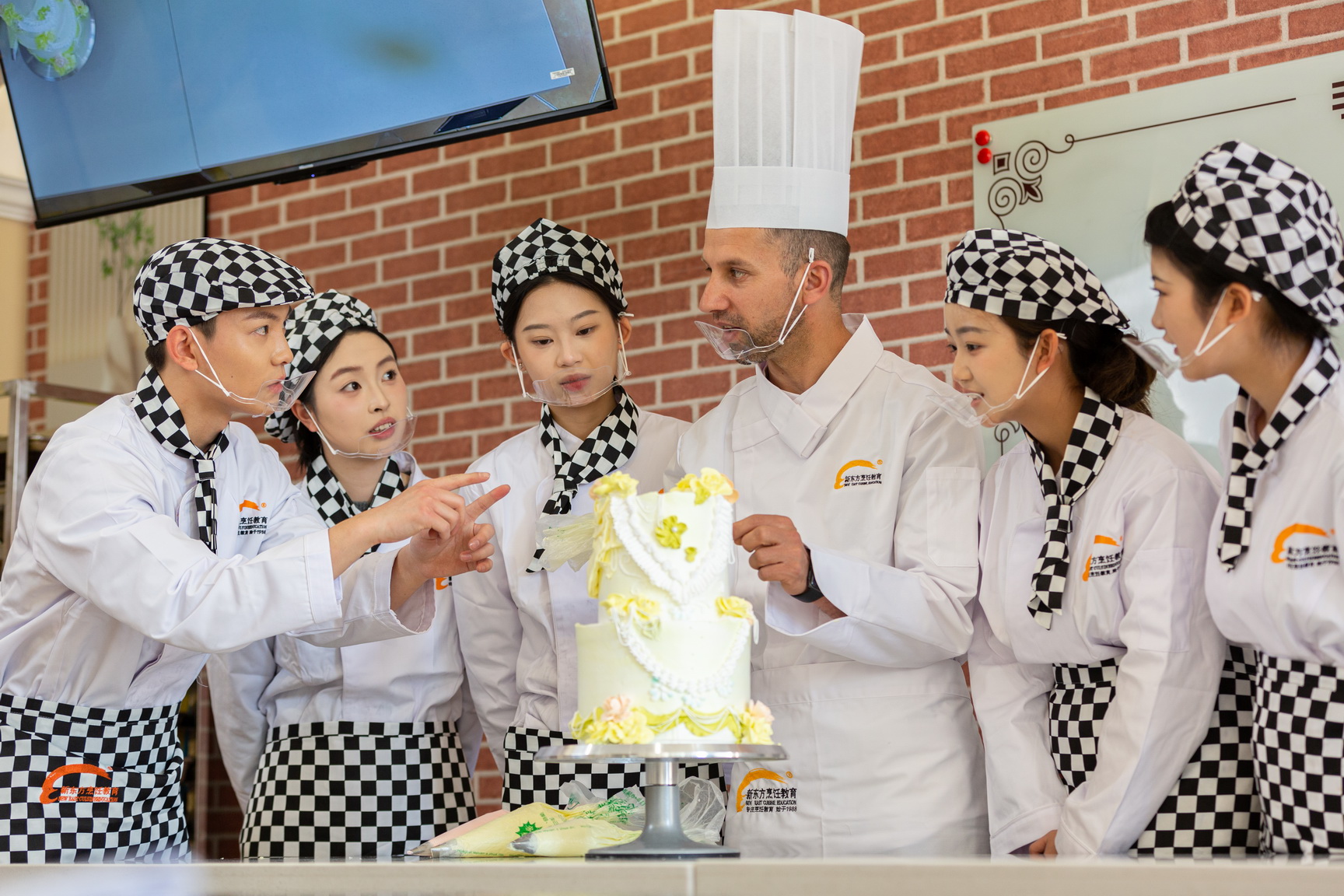 ��ѧ��һ�����ˣ��������¶���������һ�����������飿