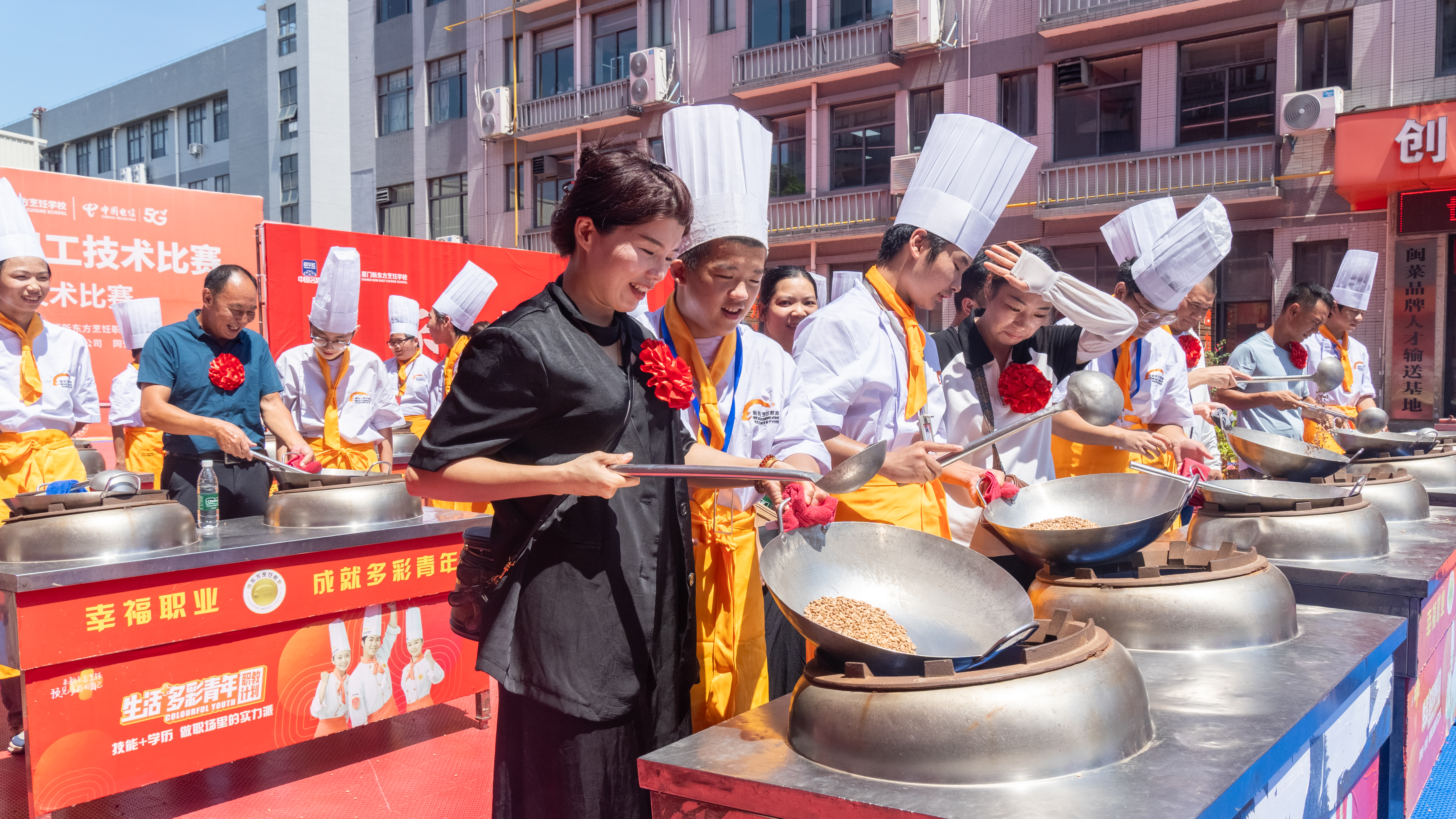 ���Ҹ���Լ����֤�ɳ��������¶������ѧУ����ܳ�2402��ҳ���