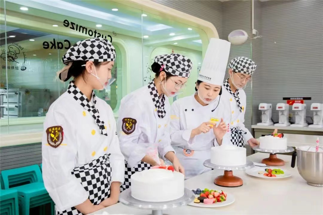 ��ͷ���������¶�����ÿһ֡���Ƿ羰�����У԰˽�أ���һ����