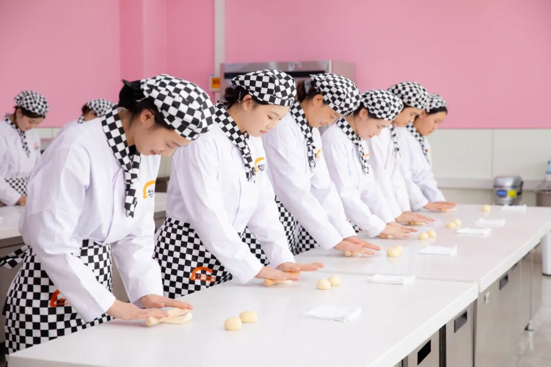 ������ѧ�決��ѧ����決��8�����ɣ�ѧһ������������ʧҵ