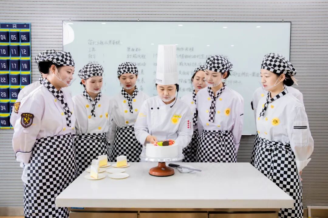 ��ѧͽ��ѧ����Ǯ������Ϊʲô��Ҫ��ְУ��