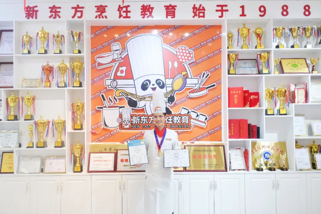 ϲ��������˫�ڣ������¶�����������ʦ���������������¶�һ��һ