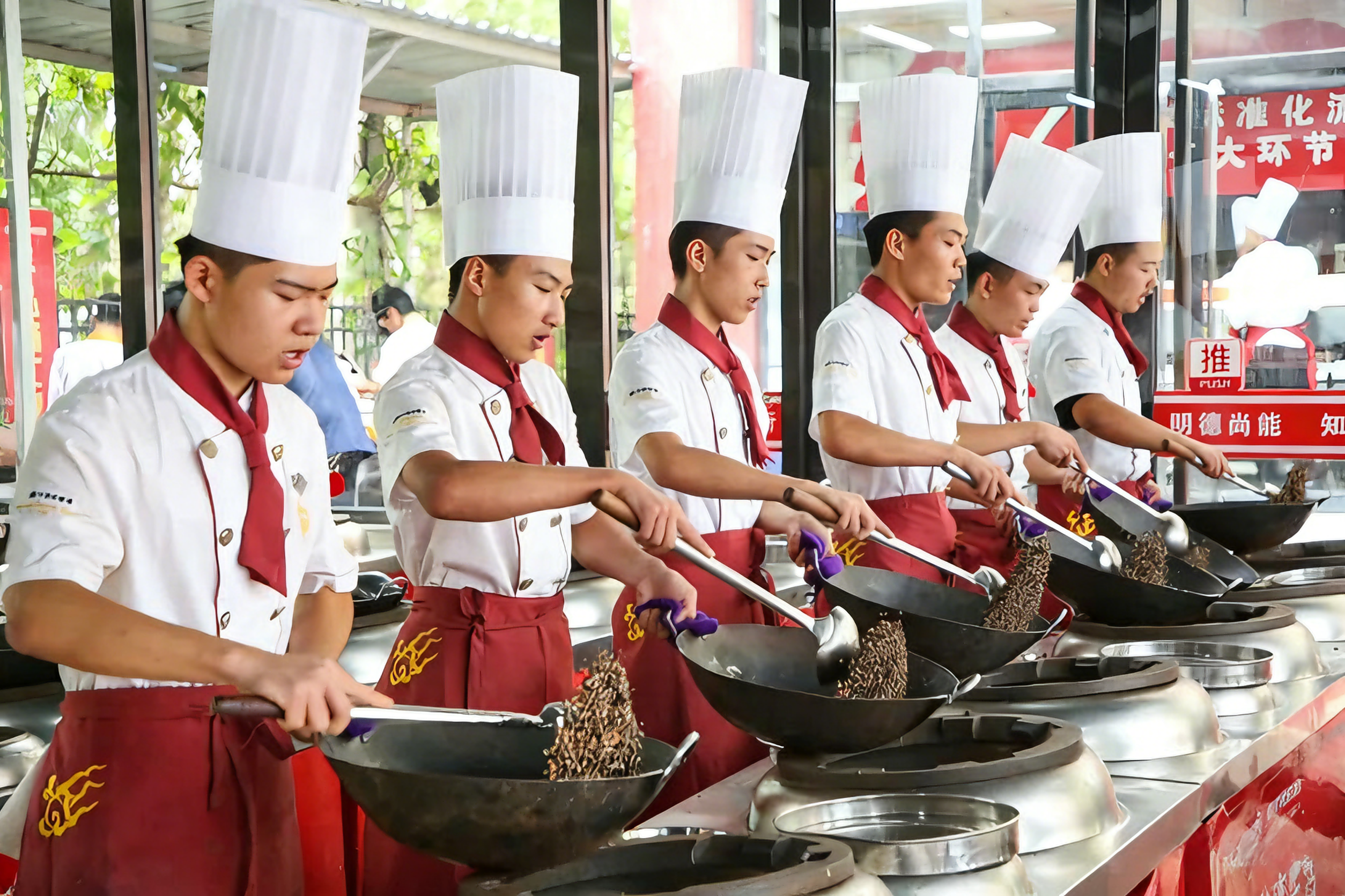 ��𡰿�ѧ�¡��������¶��������ѽ���У԰��������Ȱ����ɳ�