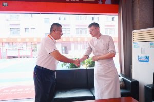 ���˴�����ʽ�決��ѧ���������������ʦLoic LECLERCQ�ڿΣ���